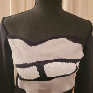 Modern Fun Off-the-Shoulder Black, Grey and White 100% Organic Cotton M